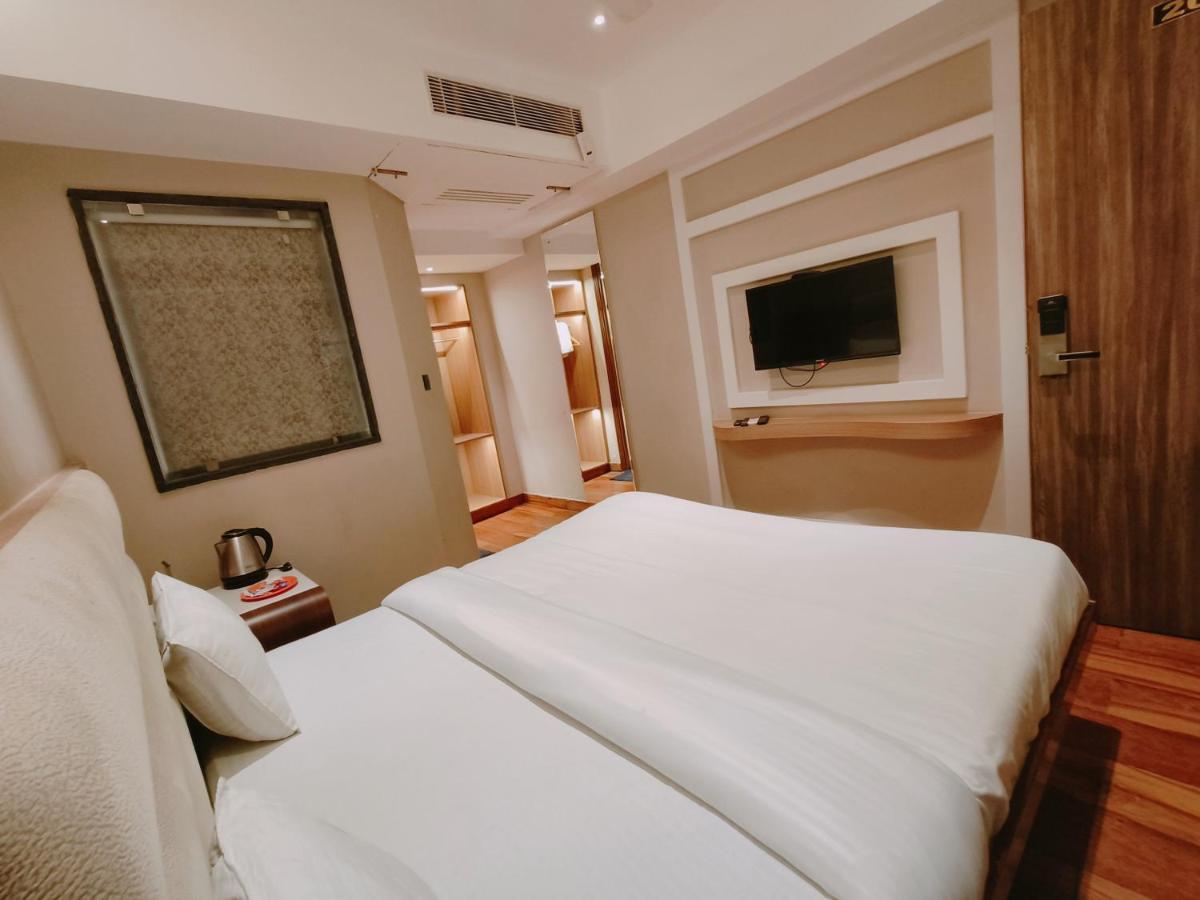 Aura Rooms Dehradun Extérieur photo